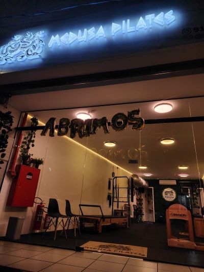 Entrada do estudio Medusa Pilates em Guarulhos